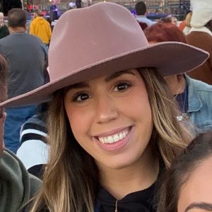 Meet your Posher, Danielle